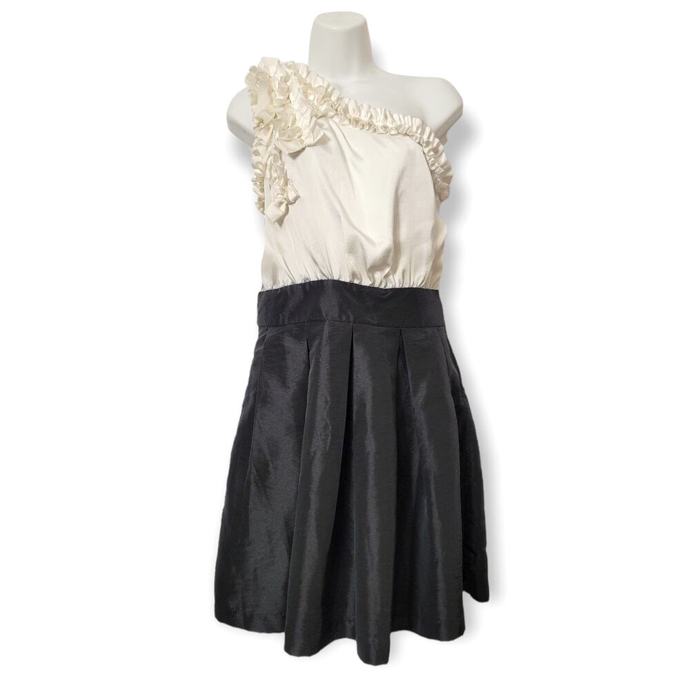 Y2K Ryu Ruffled One Shoulder White Black Fit & Flare Dress Size MEDIUM